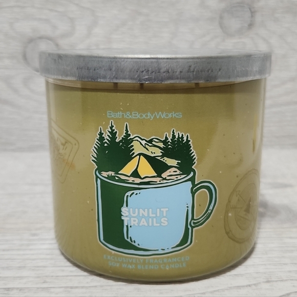 Bath & Body Works Sunlit Trails 3-Wick Candle - Picture 1 of 7